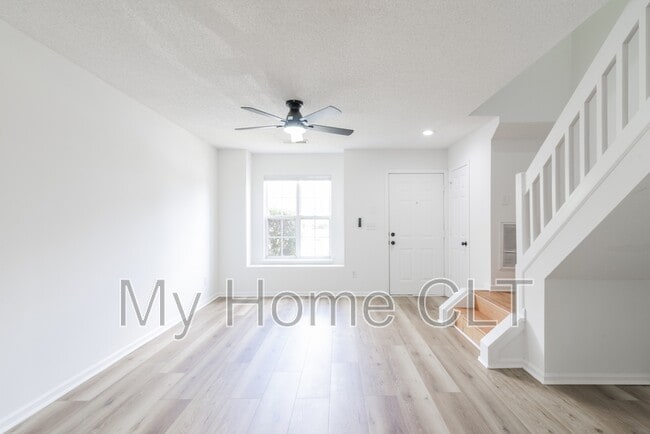 Building Photo - 1766 Forest Side Ln