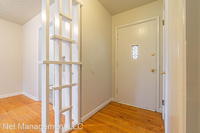 Building Photo - 3 br, 1 bath House - 1510 Huntington Way