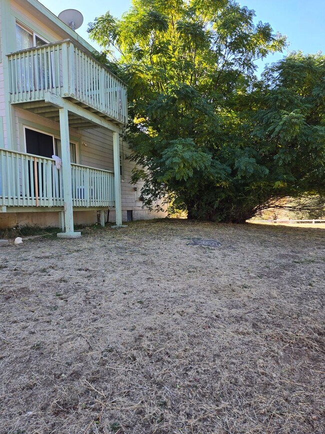 Building Photo - 25229 Mesa Grande Rd