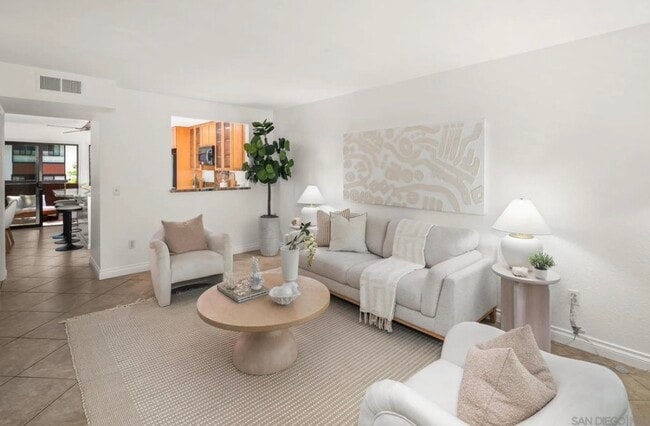 Building Photo - 2464 Caminito Ocean Cove