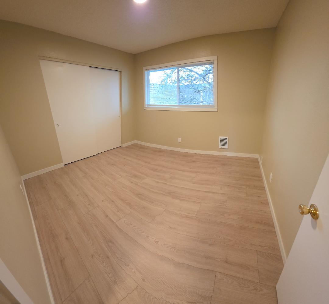 Building Photo - 5055 SW Menlo Dr