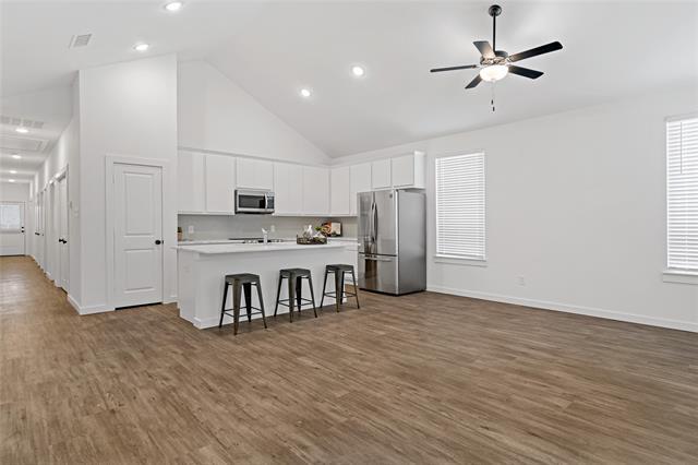 Building Photo - 1303 Bells Dr