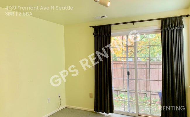 Building Photo - 4139 Fremont Ave N