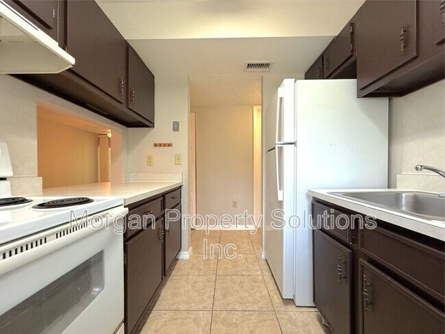 Building Photo - 3284 S Semoran Blvd