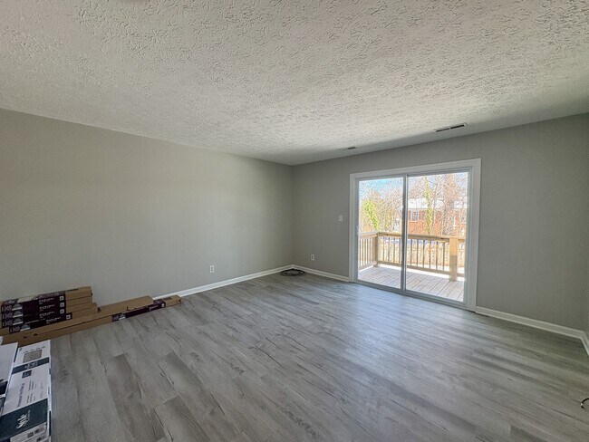 Building Photo - 1410 Ashbourne Dr