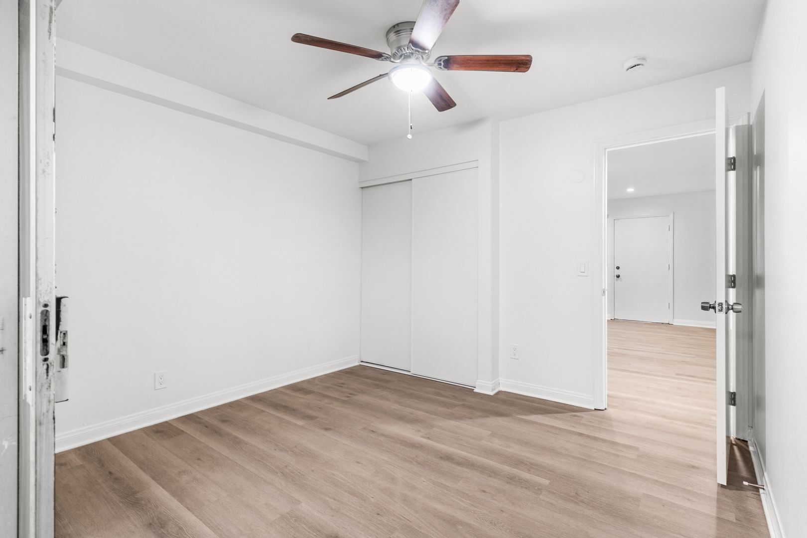 Building Photo - 3032 E 7th St