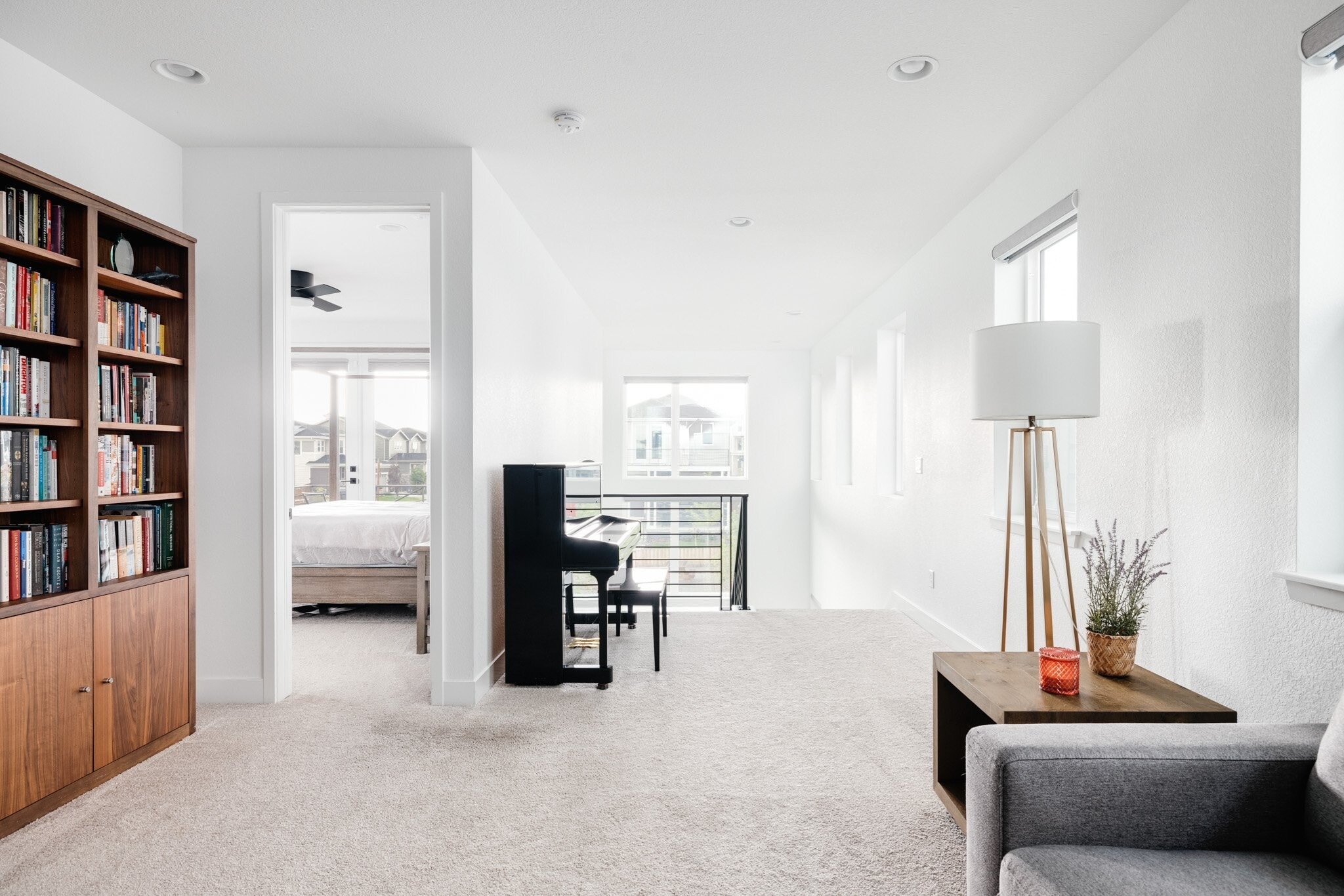 Building Photo - 6010 N Perth St