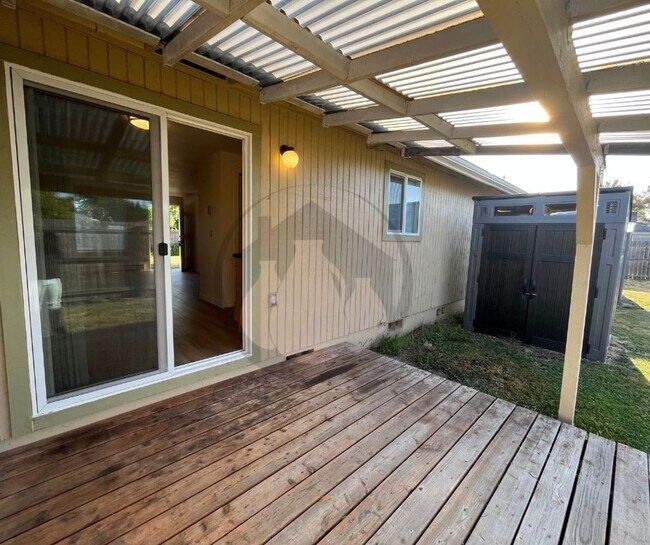 Building Photo - Jackson TriPlex