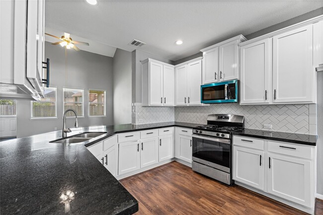 Building Photo - 8946 Westfield Glen Ct