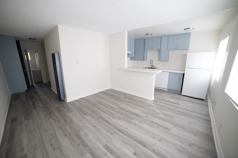 Building Photo - 1315 Ocean Park Blvd