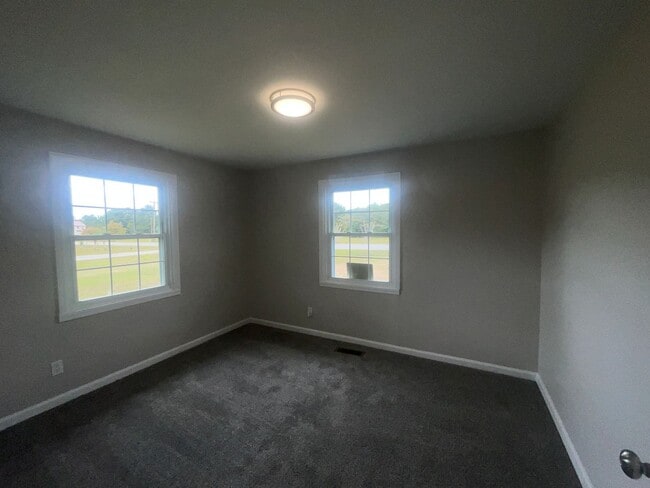 Building Photo - 4066 Hummingbird Pl