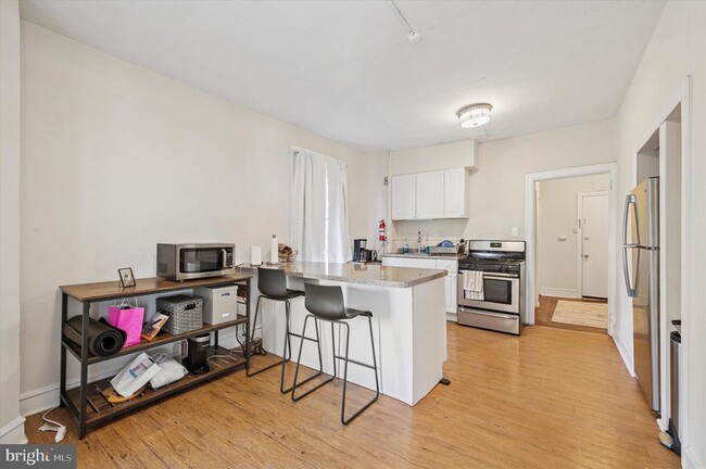 Building Photo - 118 Walnut Ave