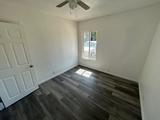 Primary Photo - 502 Colorado Ave