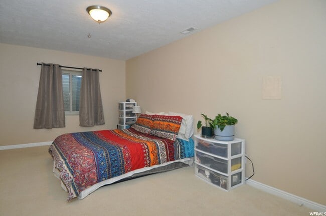 Building Photo - 3891 E Cunninghill Dr