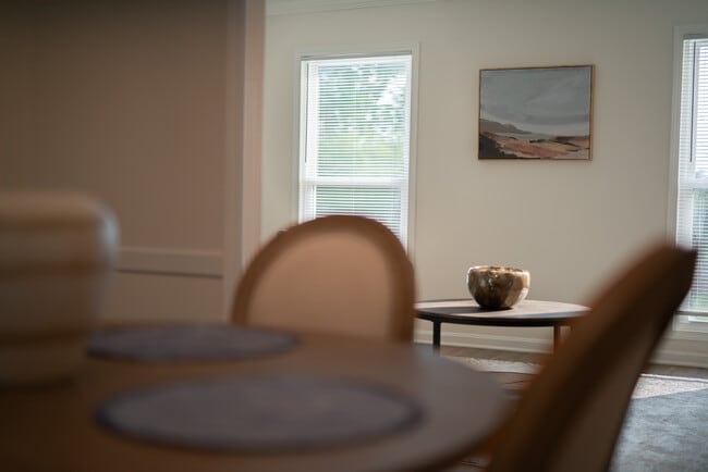Building Photo - 411 Bromwell Dr