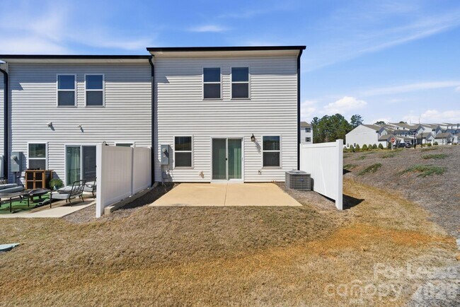 Building Photo - 11936 Basking Dr
