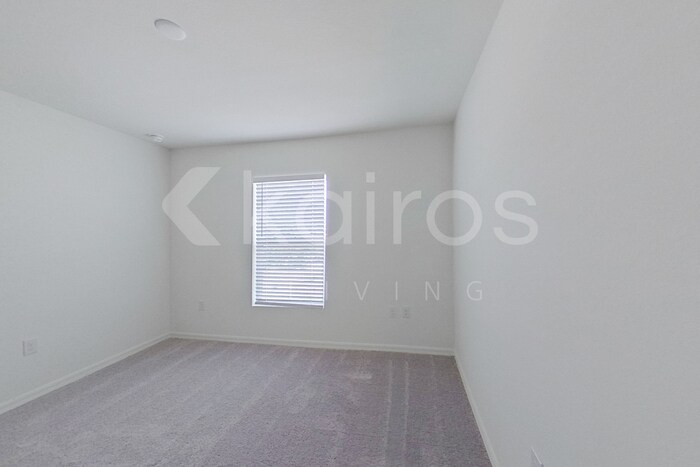 Building Photo - 2306 NW 20th Pl