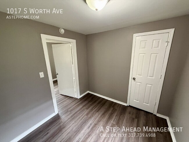 Building Photo - 1017 S Worth Ave