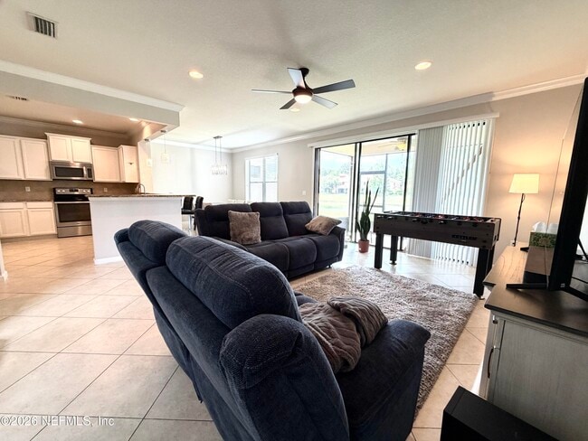 Building Photo - 13527 Montecito Pl