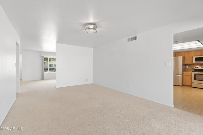 Building Photo - 3809 N 85th Pl