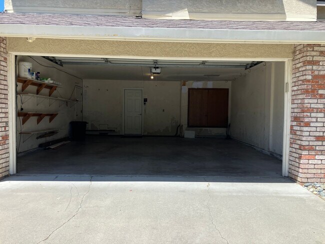 Building Photo - 1717 Whippoorwill Ct