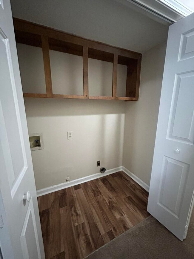 Building Photo - 166 Gertrude Dr