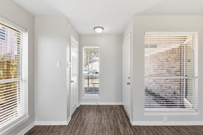 Building Photo - 3643 Storm Creek Dr