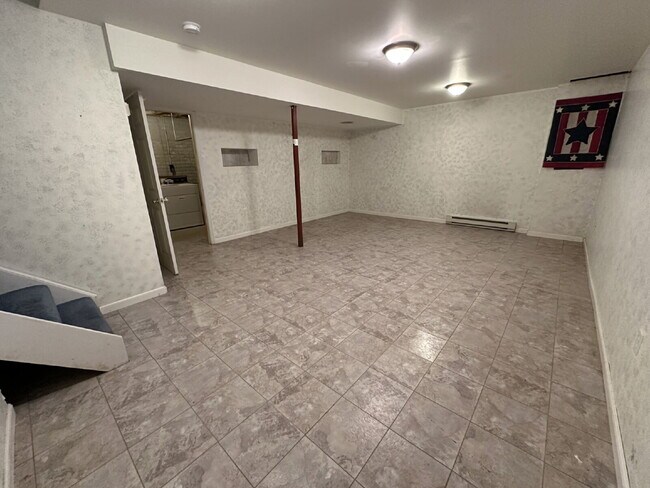Building Photo - 3-Bedroom Split Level in Peaceful Wooded Setting