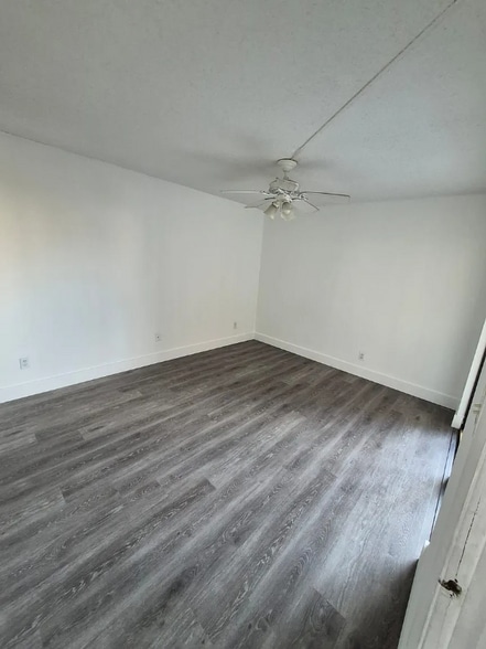 Building Photo - 3399 Foxcroft Rd