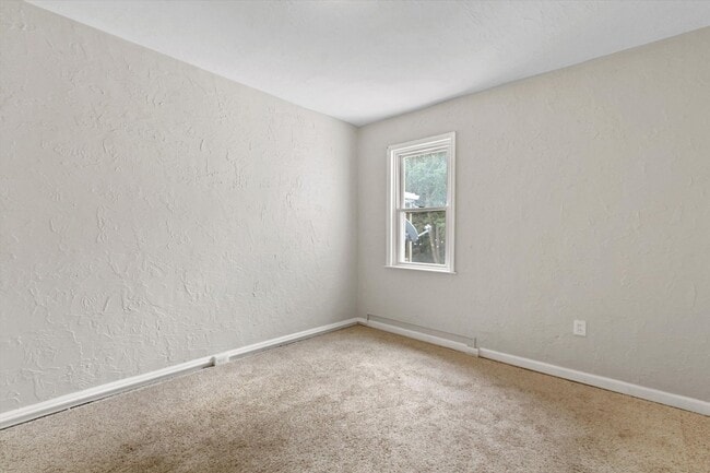 Building Photo - Coming Soon - Spacious 3 Bedroom, 1.5 Bath...