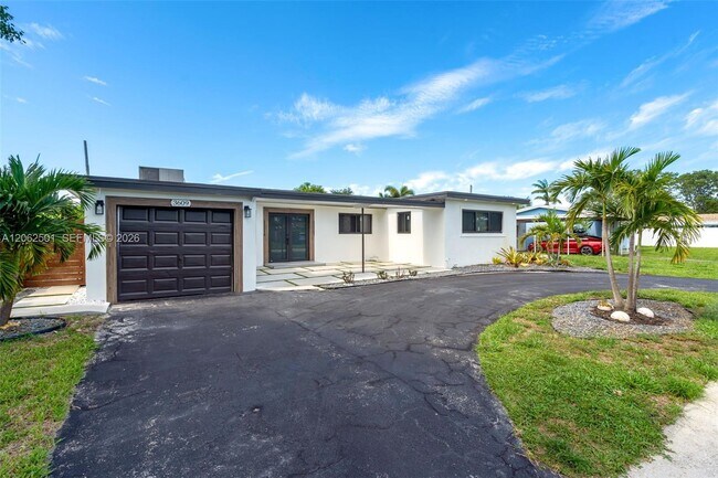 Building Photo - 3609 SW 23rd St