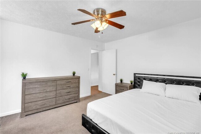 Building Photo - 7241 Avila Dr