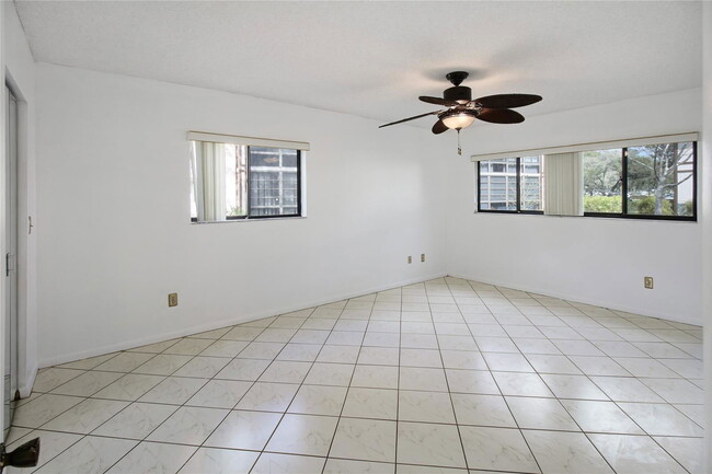 Building Photo - 9926 S Belfort Cir