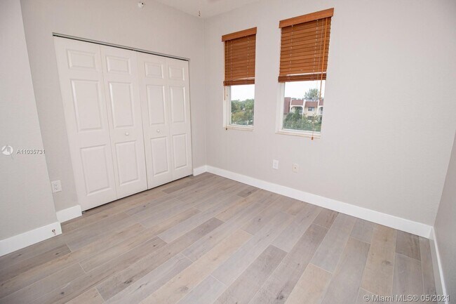 Building Photo - 9021 SW 94th St