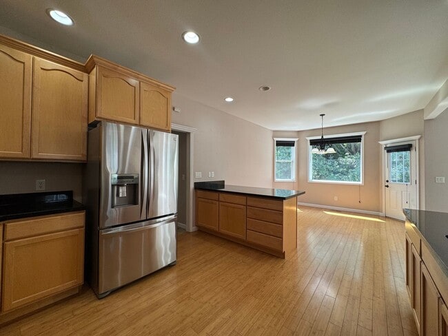 Building Photo - 4467 Castlerock Dr