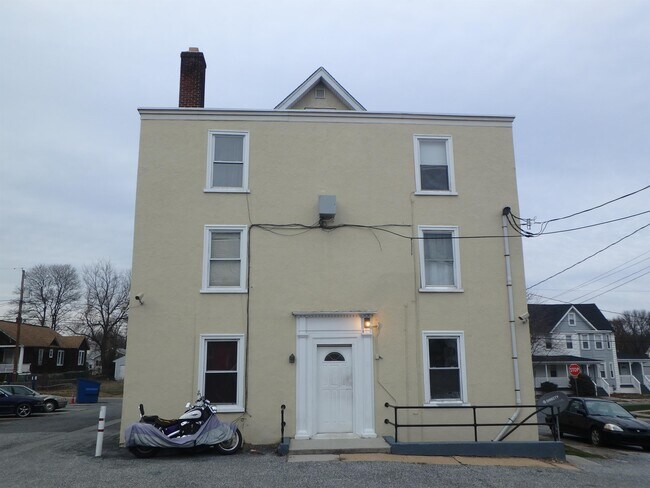 Building Photo - 20 Glenrich Ave