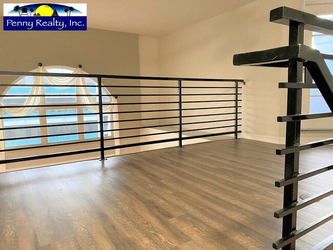 Building Photo - 2 Bedroom  2 Bath plus Loft with Breathtak...