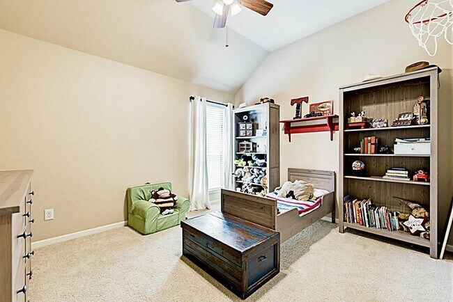 Building Photo - 2930 Pheobe Trce