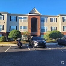 Building Photo - B2808