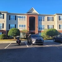 Building Photo - B2808