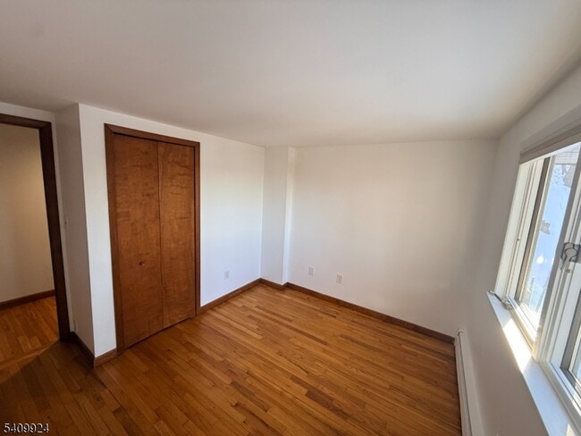 Building Photo - 237 Buena Vista Dr