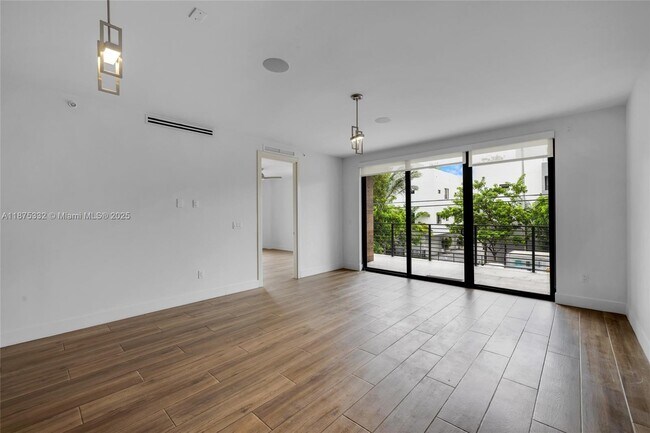 Building Photo - 3265 Bird Ave