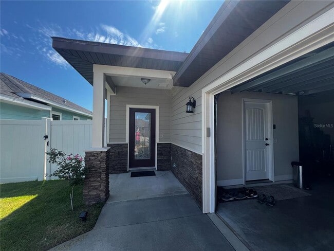 Building Photo - 1851 SW 246th Dr