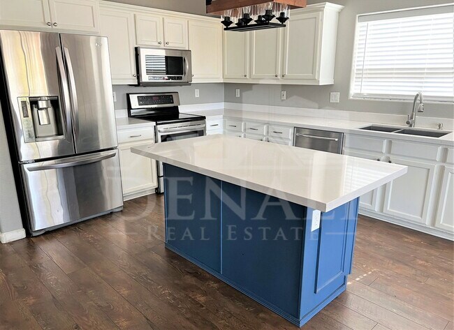 Building Photo - 2520 N 109th Ave