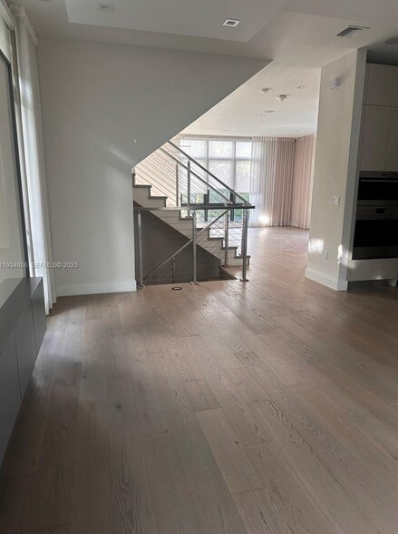 Building Photo - 8231 NW 48th St