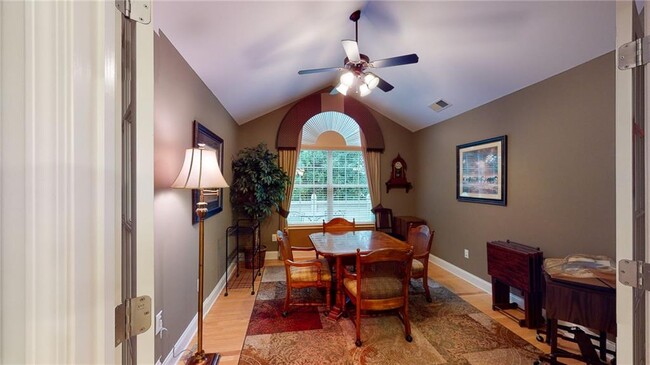 Building Photo - 100 Highlands Ridge Pl SE