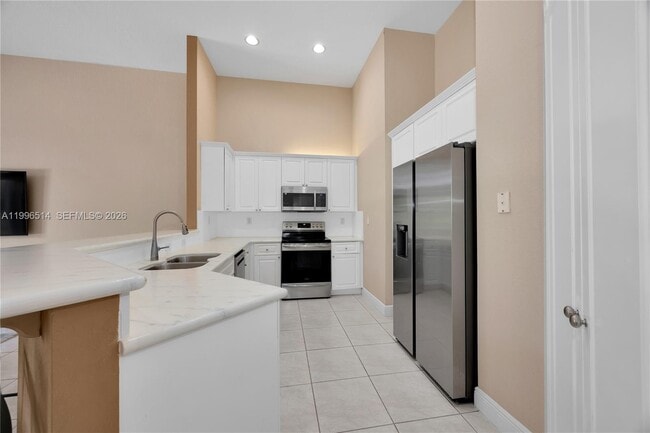 Building Photo - 16000 SW 91st Ct