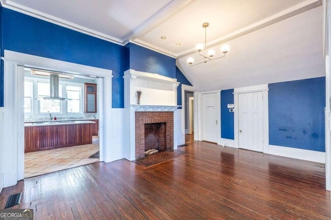 Building Photo - 692 Myrtle St NE