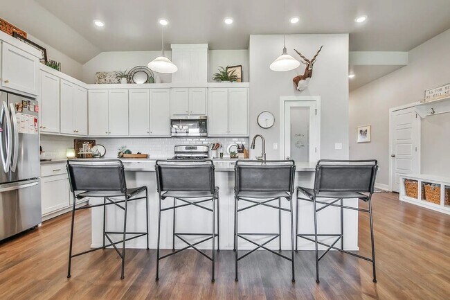 Building Photo - Beautiful 3 bedroom 2 bathroom in Frenship ISD!