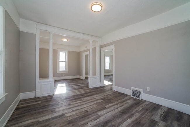 Building Photo - 1725 N Gale Ave